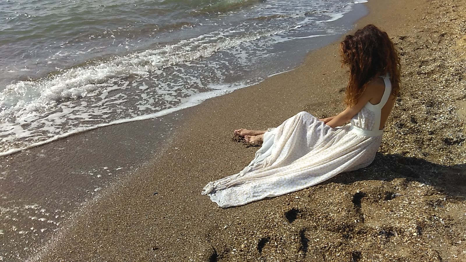 Борьба со штормом и холодной водой в новом клипе Влада Сытника